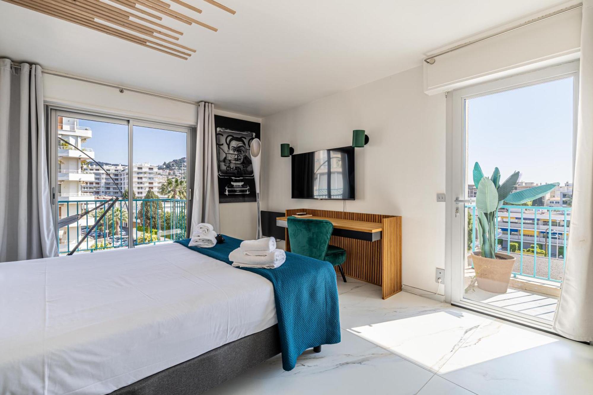 Modern - 3br- 6p - Palm Beah Cannes