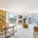 Modern Apartment - 3Br- 6P - Palm Beah
